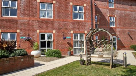 Dagenham Care Homes - Carehomes UK