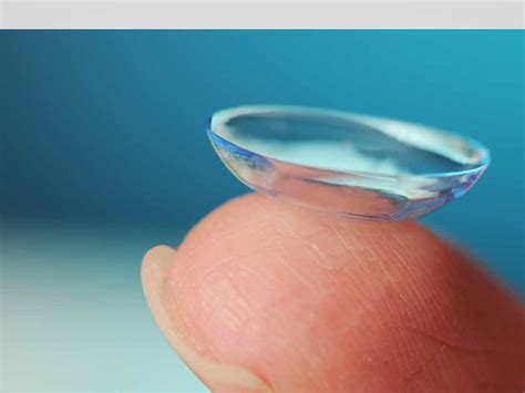 Daily Contact Lenses vs Monthly Lenses: Which Is Better?