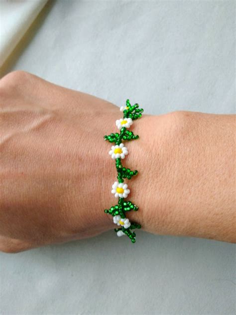 Daisy Beaded Bracelet Tutorial - Etsy