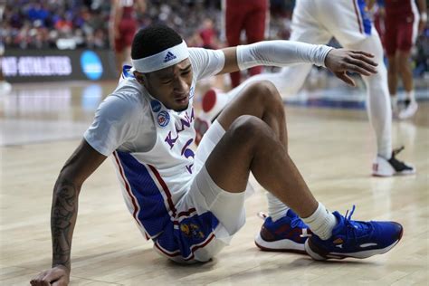 Feb 26, 2023 · Harris suffered a foot injury with just over a minute left in Saturday’s win. KU had trouble against West Virginia’s fullcourt pressure without Harris and saw a 75-70 lead dip to one point ... . 