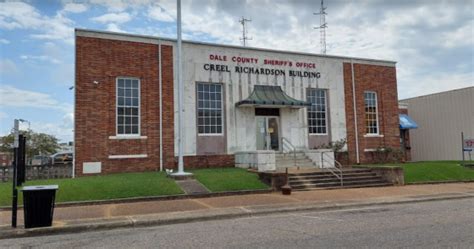 Dale County Jail. Jail Administrator: Captain Steven Baxley. 124 Adams Street, Ozark, AL 36360. PO Box 279 Ozark, AL 36360. Phone (334) 774-5402. Fax (334) 445-4020. The Dale County Jail is located in Ozark and is the primary detention facility for all law enforcement agencies in Dale County. The 116 bed facility was built in 1988 after a fire .... 