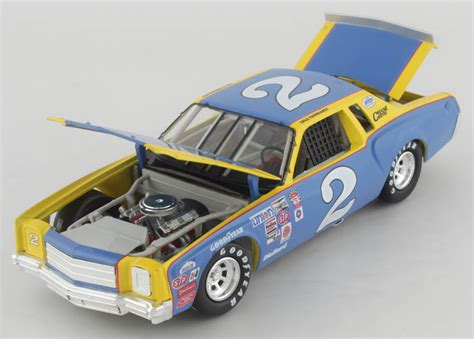 This particular diecast car also features Dal
