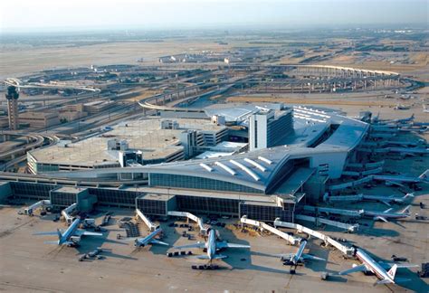 Dallas/Fort Worth International Airport (DFW)