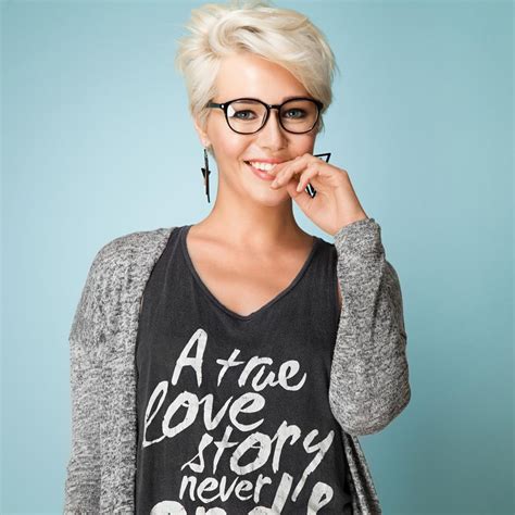 Damen Frisuren Mit Brille