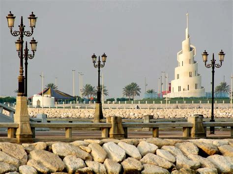 达曼 (沙特阿拉伯) (阿拉伯语：الدمام‎) 位于 沙特阿拉伯 的东部省, 是沙特石油工业的重要中心，几座城市 (达曼、寇巴Khobar和札哈兰）共有200万人口，其中750,000 居住在主城达曼，达曼是东部省最大的城市， 达曼港 也是 波 …. 
