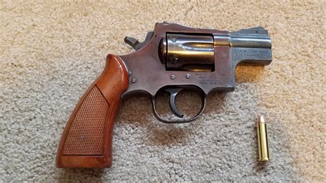  Dan wesson 357 stainless 10 inch barrel early 4 digit serial made in monson mass unfired I have a Smith & Wesson 38 S&W CTG Patented feb 6, 06; sept 14, 09; dec 29,14. I have a dan wesson model 14-2 357 with the original case 2 1/2" and 6" bar... 