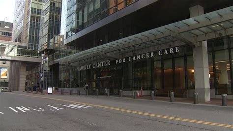 Dana Farber Cancer Institute masking up once again