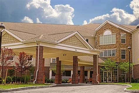 Danbury senior living. Welcome to Danbury Hudson, a senior living community in charming Hudson, Ohio, where our residents are at the heart of everything we do. We take the time to get to know each resident to ensure they receive the absolute best care for their unique wants and needs. Along with specialized care, our community offers an array of daily activities and ... 