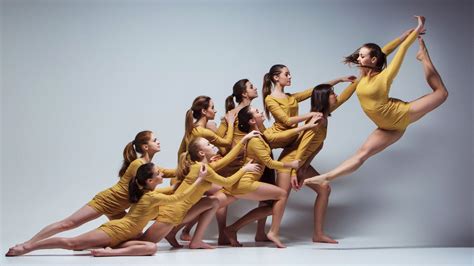 Dance colleges. Garden City, NY. Adelphi University offers 1 Dance, General degree programs. It's a medium sized, private not-for-profit, four-year university in a large suburb. In 2022, 11 Dance, General students graduated with students earning … 