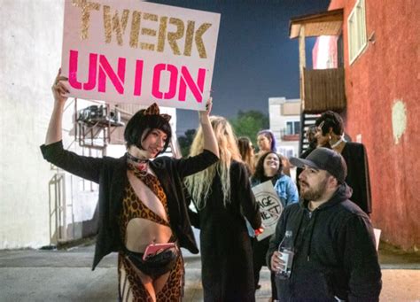 Dancers at NoHo bar to become only unionized strippers in US after 15-month battle
