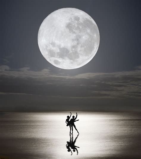 Dancing in the moonlight. Things To Know About Dancing in the moonlight. 
