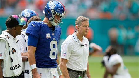 Daniel Jones knocked out of Giants’ loss at Miami, adding to New York’s season-opening woes