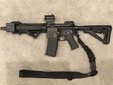 Daniel defense vs lwrc. Jun 14, 2023 · Rosco K9 12.5″ Upper. Rosco’s K9 12.5″ barrel uses a proprietary “Patrol Length” gas system that’s definitely softer shooting than carbine and more reliable than mid-length. Plus its continuous taper allows for even heat distribution and a more balanced rifle towards the middle. Rosco 11.5″ vs 12.5″ K9. 