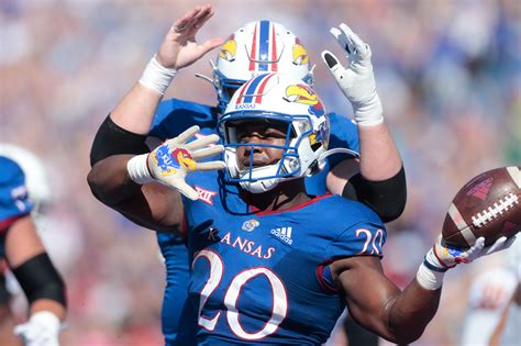 Daniel hishaw kansas. Kansas 34, Oklahoma State 24. ... The thunder and lightning combo of Daniel Hishaw and Devil Neal should be too much for Okie State to handle with Jason Bean again running the offense with ... 