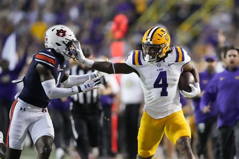 Daniels and No. 22 LSU’s offense is prolific again in a 48-18 win over Auburn