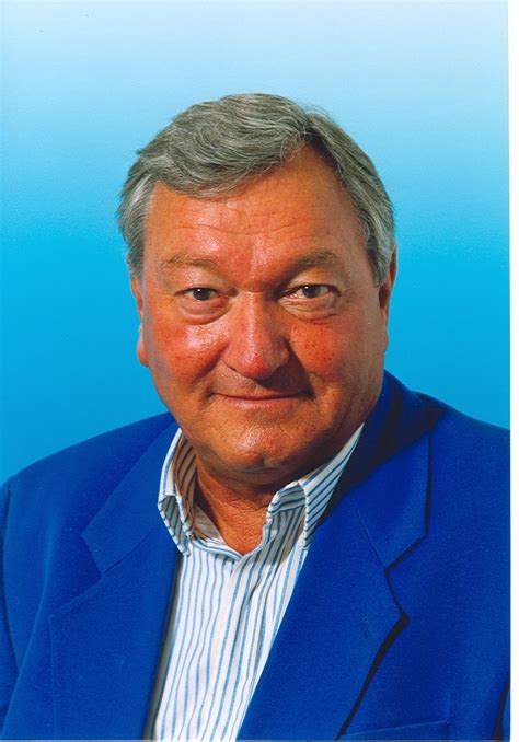Daniken erich. Sep 6, 2021 · Erich von Daniken is arguably the most widely read and most-copied nonfiction author in the world. He published his first (and best-known) book, Chariots of the Gods, in 1968. The worldwide best seller was followed by 40 more books, including the recent best sellers Twilight of the Gods, History is Wrong, Evidence of the Gods, Remnants of the ... 