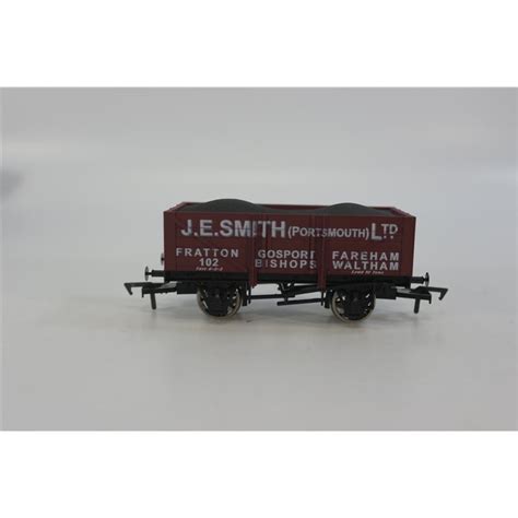 Dapol OO Gauge Wagons - Hampshire Models