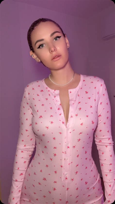 Dari.La.Na Onlyfans Leak