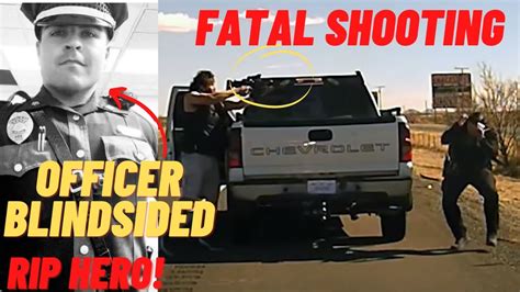  Fueron divulgados los videos de la patrulla y de la cámara corporal del agente de policía estatal de Nuevo México Darian Jarrott, asesinado en medio de una inspección el 4 de febrero. El asaltante, identificado como Félix Cueva, de 39 años, murió en un enfrentamiento con la policía poco después. Les advertimos que las imágenes son ... . 