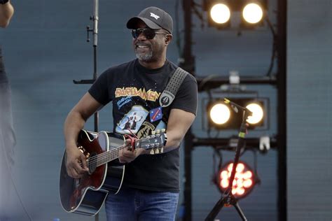 Darius Rucker pays tribute to his mother, Carolyn, with a new record and tour