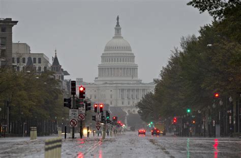 Dark, stormy in D.C. area as rain brings flood watches, warnings to region