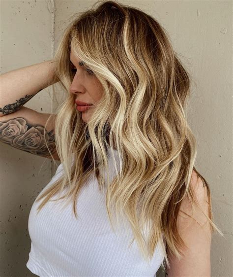 Dark Blonde Hair Color Ideas 2024