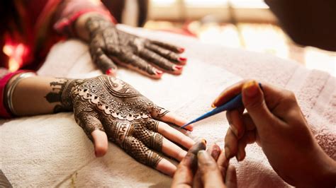 Dark Mehndi Tips: 6 Natural Ways to Make your Mehendi Darker …