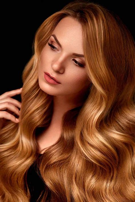 Dark honey blonde. Try a subtle infusion of honey blonde hues. Take it to the darker side of honey blonde with this dark caramel shade. To dress up your style, add a headband! A contrasting color will make your color pop even more than it does on its own. 5. Wavy Bob Short and sweet. 