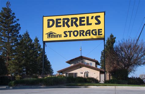 Darrels storage. Located at 1700 South Blackstone Avenue, Derrel’s Mini Storage in Tulare, CA, has low-cost self storage units for personaland corporate storage. Our clean Tulare storage facility has proudly served this city in the heart of the San Joaquin Valley since 1981. We added a second Tulare storage facility in 1997. 