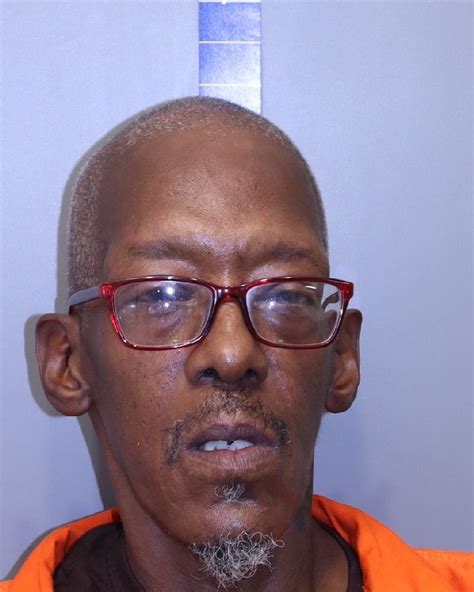 Darryl roberts chattanooga tn. Oct 18, 2023 · The man arrested in connection with the shooting, 57-year-old Darryl Roberts, was arrested later that day and remains at the Hamilton County Jail on a $5 million bond, according to jail... 
