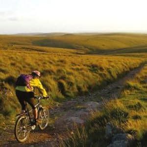 Dartmoor and south devon cycling country lanes goldeneye cyclinguides. - Jeep compass 2010 factory service manual.