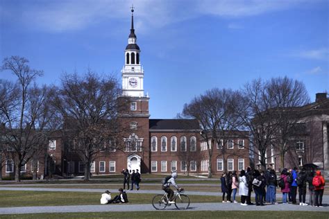 Dartmouth tells NLRB that basketball players are students – for real – not employees