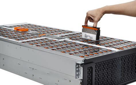 The Ultrastar Data102 hybrid storage platform is a key element of next-generation disaggregated storage and Software-Defined Storage (SDS) systems, delivering high density and the flexibility to balance performance with cost. The Ultrastar Data102 provides up to 2.44PB 1 of raw .... 