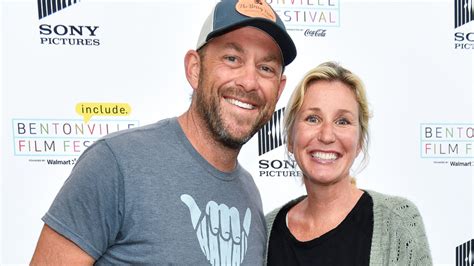 Dave marrs news. Dave and Jenny Marrs have reached a settlement with the Environmental Protection Agency (EPA) over a rule the government agency says they violated on their HGTV show, “Fixer to Fabulous.”. The ... 