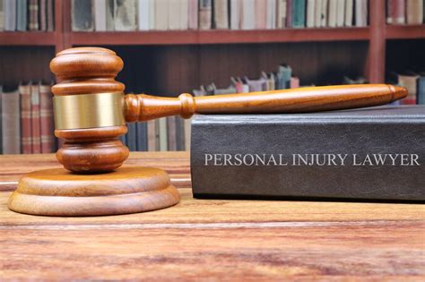 Davenport Iowa Personal Injury Lawyer Earl A.