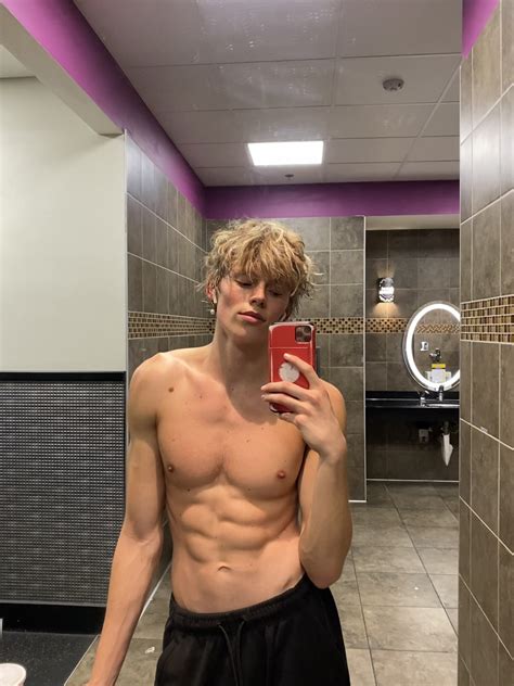 🍑 +18 Daveyvid Leaked