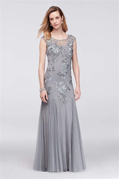 Shop hundreds of plus size formal dress styles. At David's Bridal, you'll find lots of styles to choose from, like: Classic A-line gowns that embody elegance. Mermaid-style silhouette that hugs every curve. Big and bold ball gowns sure to make a statement. Formal jumpsuits for a modern and refreshing take on formalwear.. 