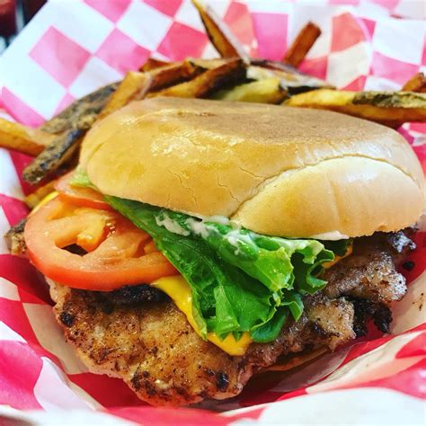 David’s Burgers Continues to Shine - Only In Arkansas