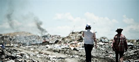 David Attenborough: Plastic Pollution Is Killing a Million …