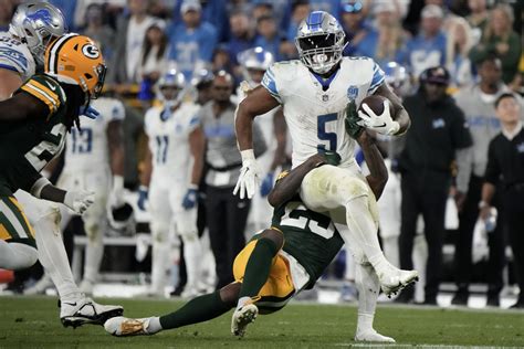David Montgomery runs wild as Lions beat Packers 34-20 to take early command of NFC North