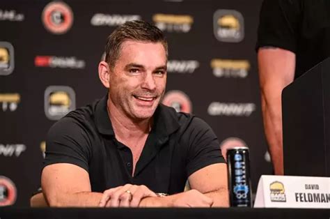 Former UFC middleweight champion Luke Rockhold came in prepared for his bare-knuckle boxing debut at BKFC 41. However, he failed to secure a victory as Mike Perry forced him to quit in the second round. BKFC president David Feldman addressed the issue in his post-fight press conference. Luke’s teeth were messed up