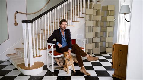 David netto. Dec 9, 2019 · David Netto on a life in design. David Netto has always balanced a love of tradition with a pinch of iconoclasm. He grew up on the Upper East Side and went to the venerable boys’ private school Buckley—but hated it (they wanted him to be a jock, he wasn’t). Later he went to Harvard for a master’s in architecture—then dropped out. 