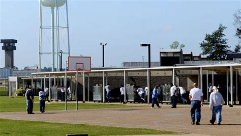 David wade correctional center photos. DAVID WADE CORRECTIONAL CENTER Hospitals and Health Care Homer, Louisiana 20 followers 