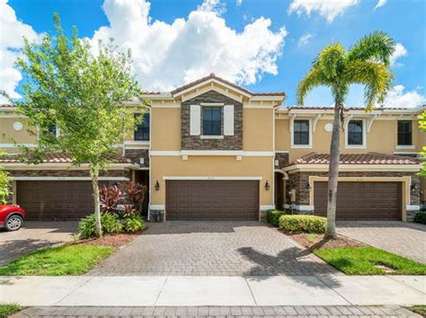 Davie, FL Townhouses for Sale -- Townhomes for Sale in