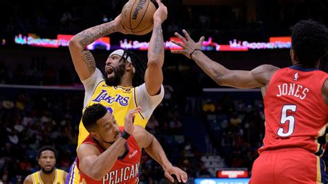 Davis, Lakers lead by 35 at half, beat Pelicans 123-108