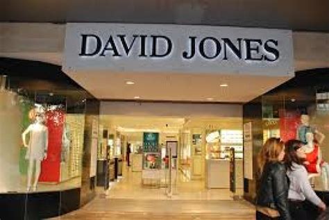 Davis Jones  Dubai