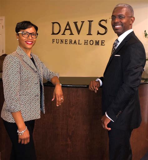 Davis Funeral Home in Wilmington, Brunswick County, NC provides funeral, memorial, aftercare, pre-planning, and cremation services in Wilmington, Brunswick County and the surrounding areas.