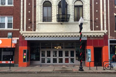 Davis theater. chicago. 2. Gene Siskel Film Center. Movie theaters. Independent. Loop. Named in honor of the late Chicago film critic, this theater is operated by the School of the Art Institute and showcases a wide ... 