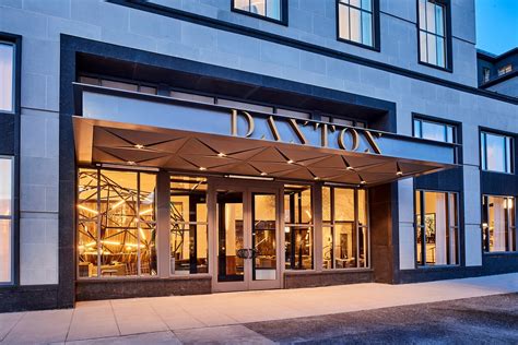 Daxton hotel birmingham. Seek Beauty By Day or Night in Birmingham. Start your morning with natural light and end it enjoying the twinkle of Birmingham by night. You’ll also enjoy the expansive city-style studio layout of this hotel suite near Detroit, MI, offering mingled sleeping, lounging, and workspaces. 492 sq ft. Corner room facing Atrium and Old Woodward Ave. 