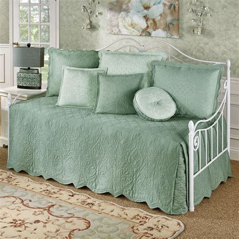 Create a comfortable and stylish bedroom with our collection of high-quality bedding. Our selection includes a wide variety of bedding options, such as sheets, comforters, duvets, and pillowcases, that are perfect for adding a touch of warmth and style to your bed. We offer a range of materials, such as cotton, linen, and velvet, and styles ...